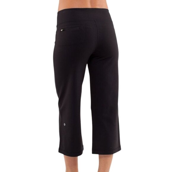 Lululemon Relaxed Fit Crop II Black Spandex Wide Leg Rel: 11/2011 Women's size 8 - Picture 1 of 11